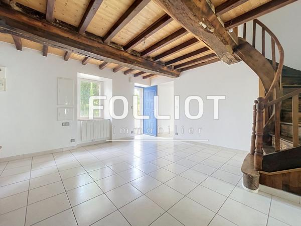 A vendre - Maison DANGY- Possibilités d'acquérir 1 hectare supplémentaire.