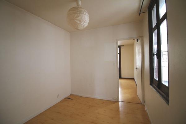 Immeuble
                                                                                                                                                
                                                                                                                                                
                                                                                                                                                
                                                    
                                                                                                                                                                                                                                                                                                                        100  m²                                                                                                                                                                                                         2 etage(s)