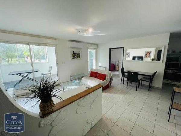 Appartement à louer 2 pièces 48.4m²