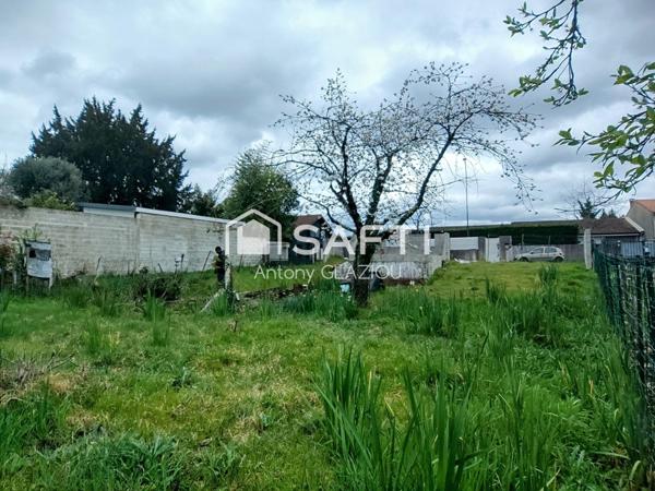 Terrain constructible (?> 200m2) et piscinable