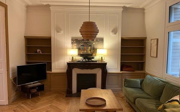 Maison à vendre    9 pièces • 220 m2 Tours