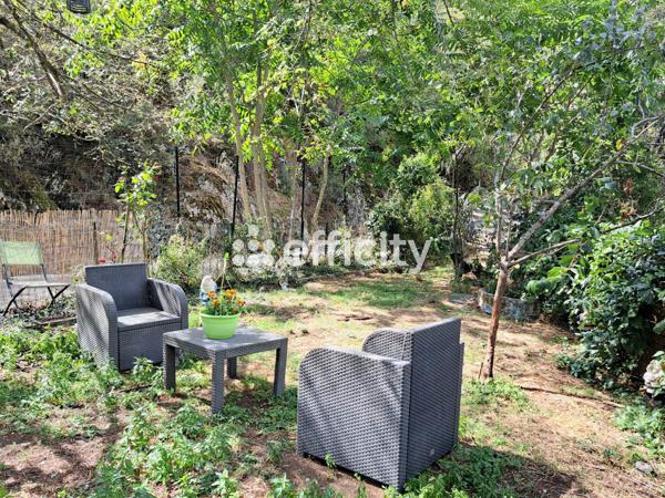 Maison
         4 pièces
        - 250 m² 250 000 € *