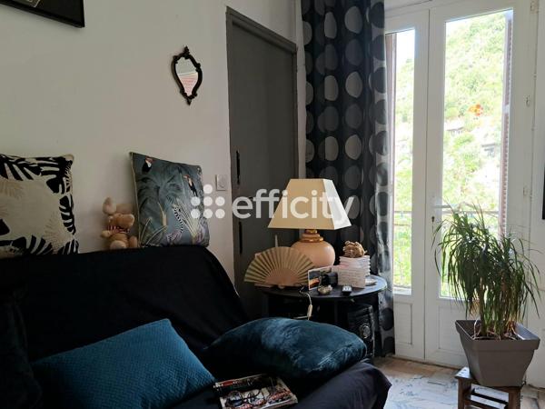 Maison
         4 pièces
        - 250 m² 250 000 € *