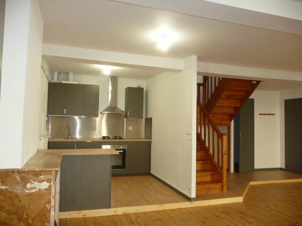 MONTBRISON CENTRE VILLE MAGNIFIQUE DUPLEX DE 88 M² AVEC GARAGE REFAIT A NEUF Montbrison (42600)