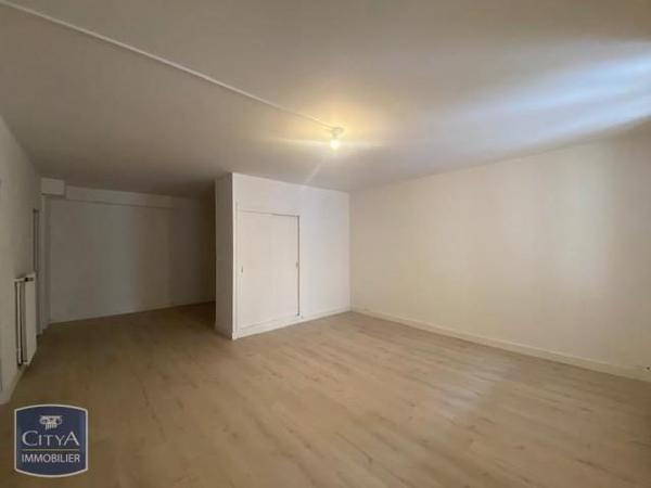 Appartement à louer 1 pièce 45.2m²