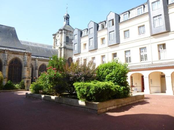 Appartement à louer 1 pièce 45.2m²