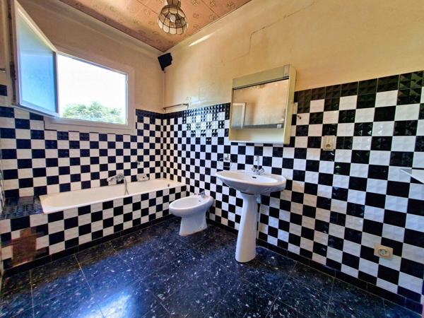 Maison 3 faces à rénover