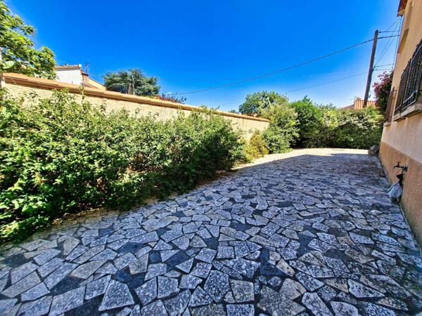 Maison 3 faces à rénover