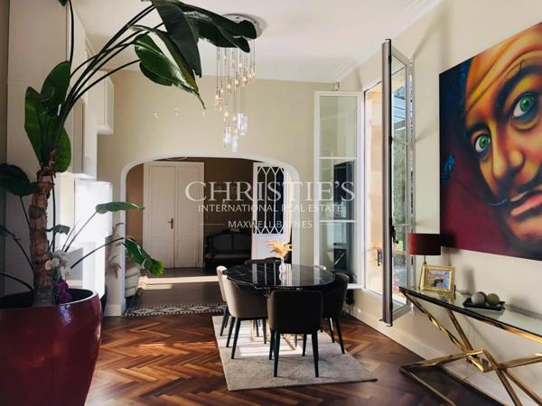 Magnifique château du XIXe siècle rénové, au charme intemporel, aux portes de Bordeaux