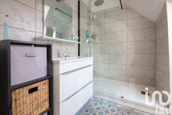 Maison à vendre 6 pièces 241 m² Valmont