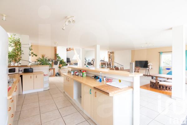 Maison à vendre 6 pièces 241 m² Valmont