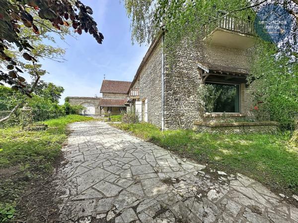 Manoir percheron à rénover à Saint-Victor-de-Buthon – Demeure historique de caractère dans le Perche