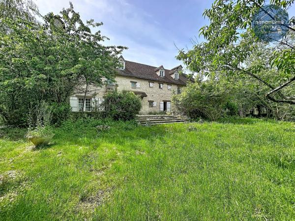 Manoir percheron à rénover à Saint-Victor-de-Buthon – Demeure historique de caractère dans le Perche