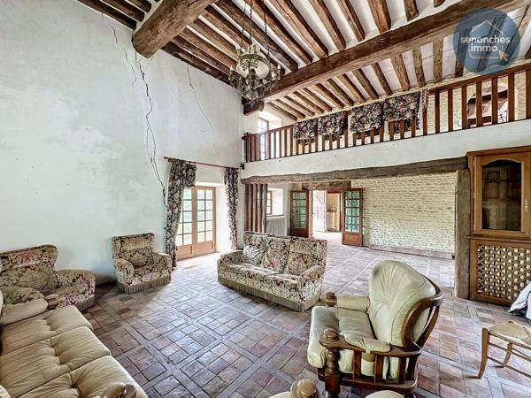 Manoir percheron à rénover à Saint-Victor-de-Buthon – Demeure historique de caractère dans le Perche