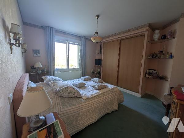 LA GRANGE AUX BOIS - Pavillon en parfait état de 201m² avec terrain de 5711m²