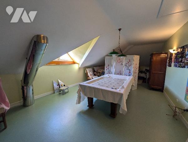 LA GRANGE AUX BOIS - Pavillon en parfait état de 201m² avec terrain de 5711m²