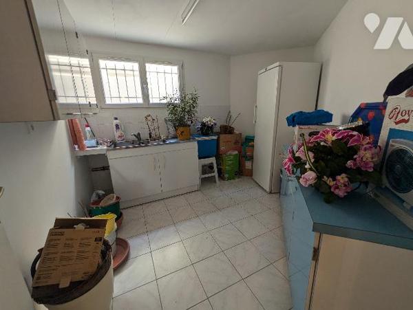 LA GRANGE AUX BOIS - Pavillon en parfait état de 201m² avec terrain de 5711m²