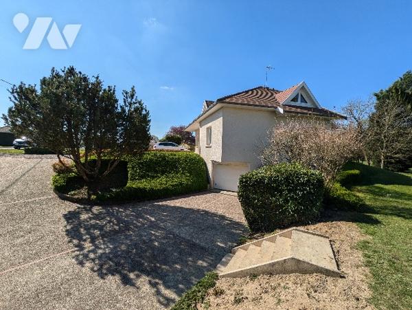 LA GRANGE AUX BOIS - Pavillon en parfait état de 201m² avec terrain de 5711m²