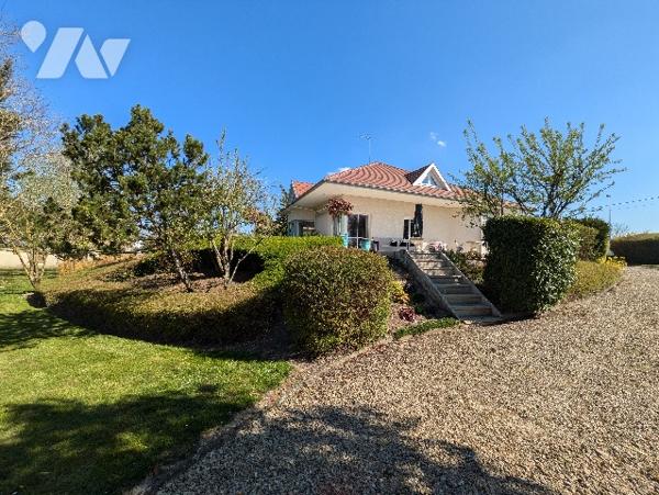 LA GRANGE AUX BOIS - Pavillon en parfait état de 201m² avec terrain de 5711m²