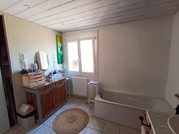 Maison de plain pied avec combles aménageables