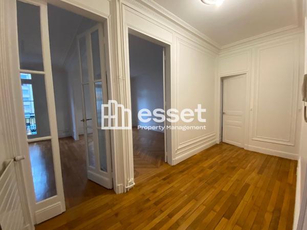 Location Appartement 4 pièces 103 m² - Paris 75015