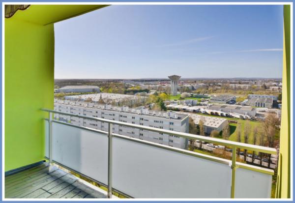 Appartement à vendre 2 pièces RIS ORANGIS (91) - Dernier étage avec vue dégagée - idéal investisseur ou primo accédant