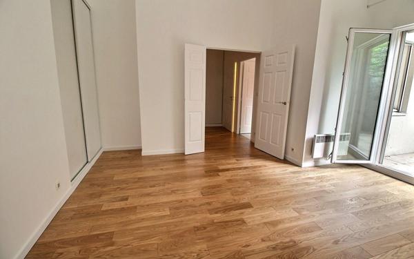 Appartement à vendre    2 pièces • 44,48 m2 Paris 12