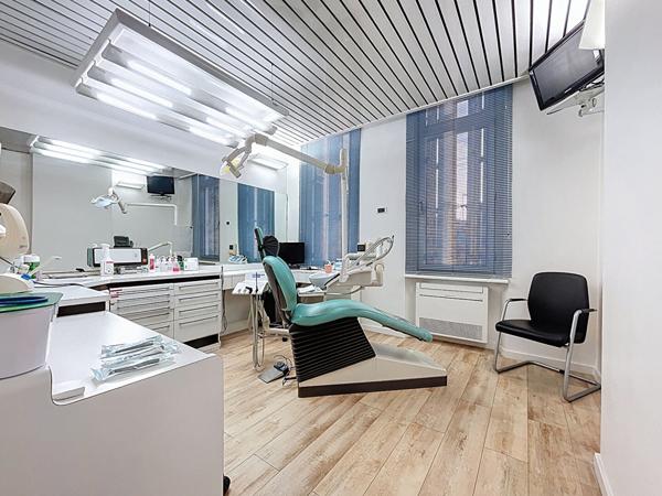 A vendre : bureaux + fond de commerce chirurgien dentiste 13008 Marseille