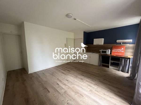Appartement à louer, 2 pièces - Parthenay 79200