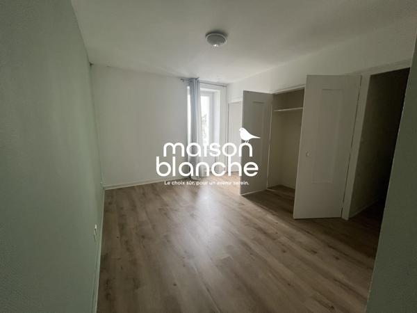 Appartement à louer, 2 pièces - Parthenay 79200
