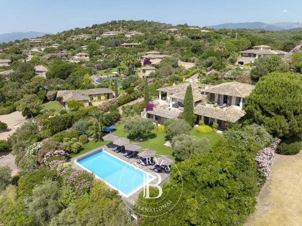 Sainte-Lucie-de-Porto-Vecchio, Villa 7 Chambres -  250 m² à vendre