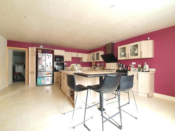 Maison La Couronne 5 pièce(s)