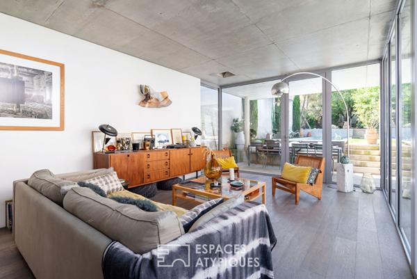 En Hypercentre maison d’architecte avec jardin et piscine