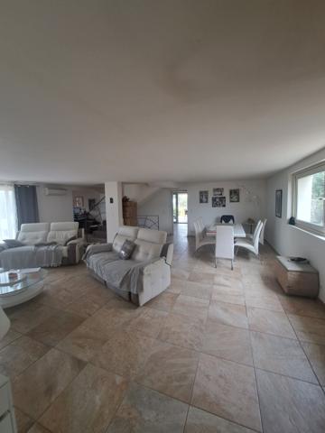 Maison 26 pièces - 500 m²