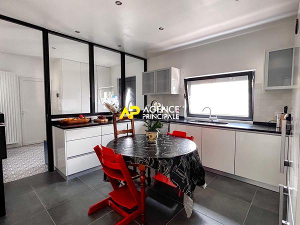 Sartrouville - Les Dix Arpents - Maison 7 pièces 125 m2 avec dépendance et garage 740 000 € **  - Référence  9580