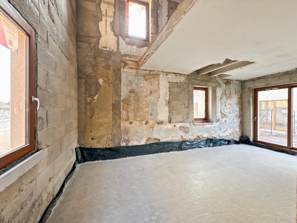 Trévoux (01600) Plateau Duplex avec Jardin à Aménager - Hyper Centre Village