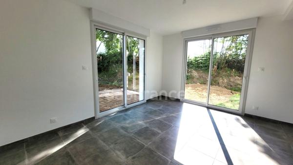 Maison à vendre de 2023. 5 pièces PLEUVEN (29) avec 4 chs Terrain 474 m2