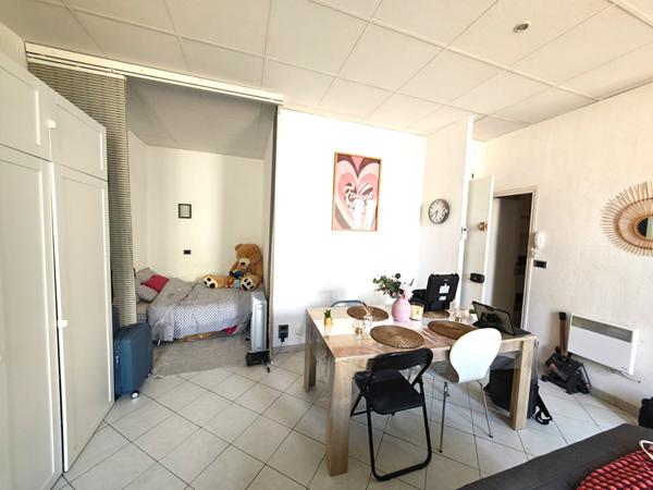 Appartement T1 à louer à Marseille 5eme secteur Timone/Baille