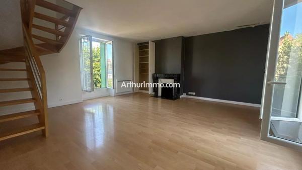 Location                                                      Appartement
                        
                     5 pièces                      78 m2                     à Sucy-en-Brie