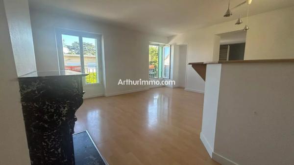 Location                                                      Appartement
                        
                     5 pièces                      78 m2                     à Sucy-en-Brie