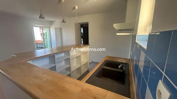 Location                                                      Appartement
                        
                     5 pièces                      78 m2                     à Sucy-en-Brie