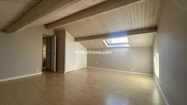 Location                                                      Appartement
                        
                     5 pièces                      78 m2                     à Sucy-en-Brie