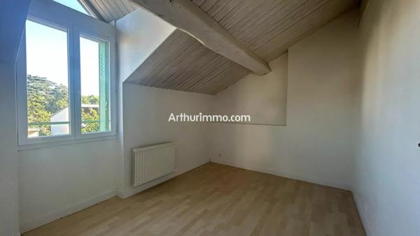 Location                                                      Appartement
                        
                     5 pièces                      78 m2                     à Sucy-en-Brie