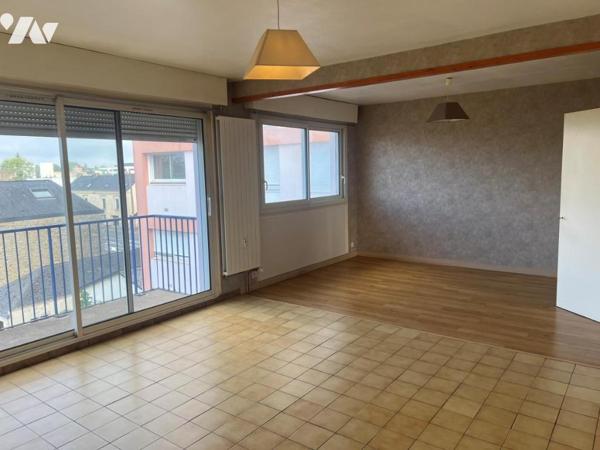 LAVAL, Appartement type 4