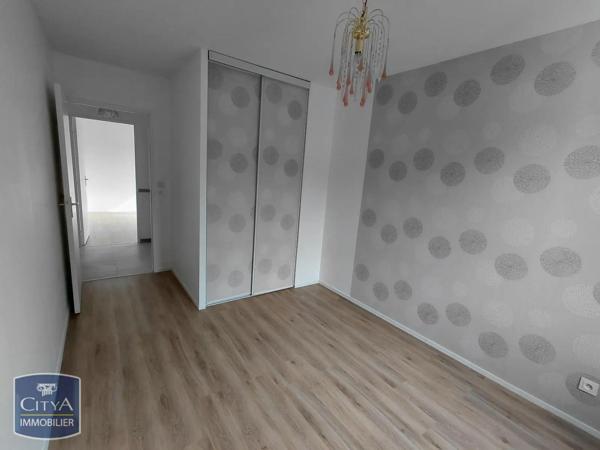 Appartement à louer 3 pièces 65.38m² Guéret (23000)