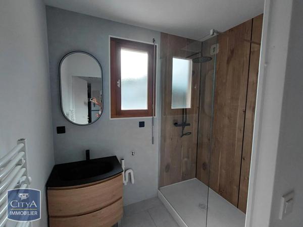 Appartement à louer 3 pièces 65.38m² Guéret (23000)
