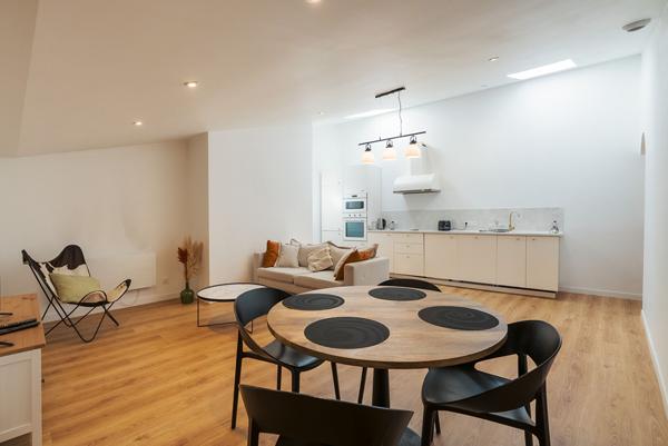 CARCASSONNE – BASTIDE ST LOUIS A louer Superbe appartement meublé T4 110m² (93m²)