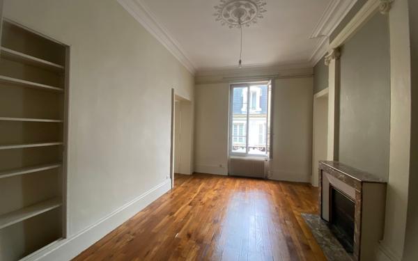 Appartement à louer    4 pièces • 140,57 m2 Nevers