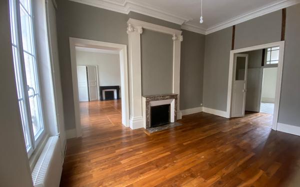 Appartement à louer    4 pièces • 140,57 m2 Nevers