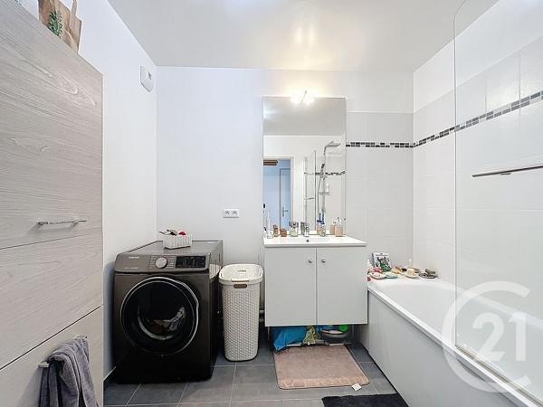 Appartement F3 à vendre  3 pièces - 63,03 m2 ST PIERRE DU PERRAY - 91